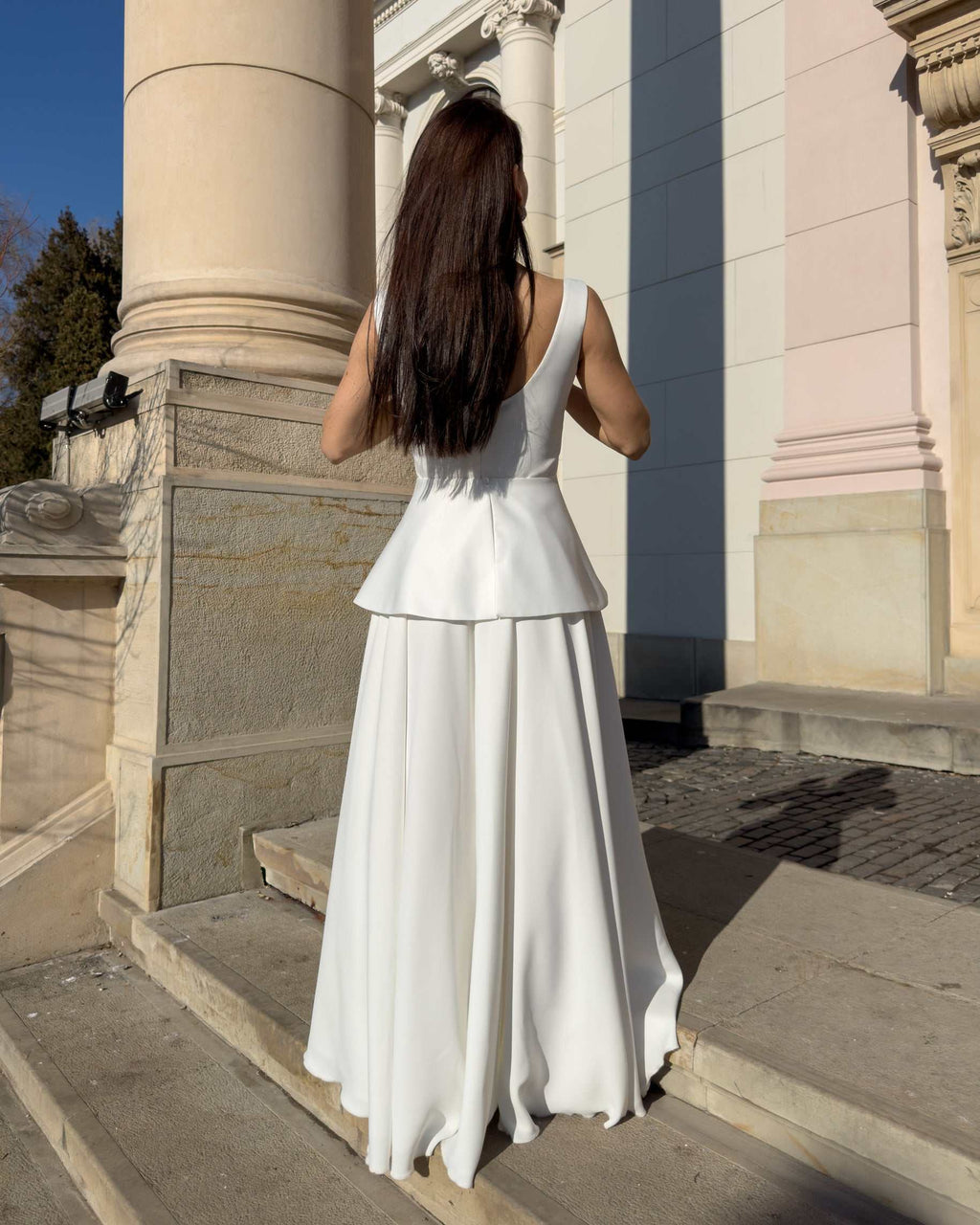 Wedding dress with detachable peplum