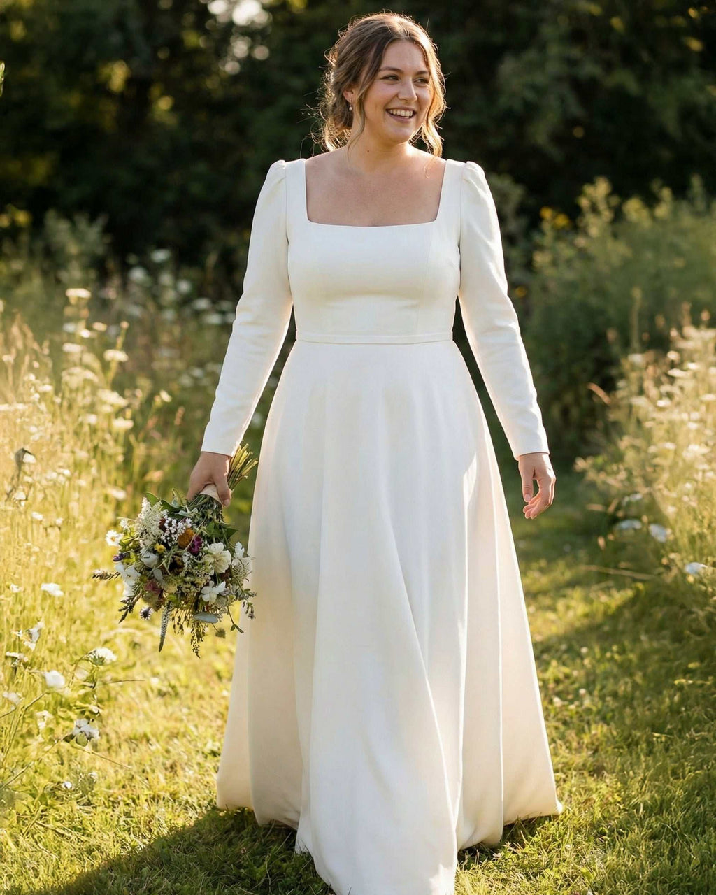 Classic wedding dress, square neckline, long sleeves 